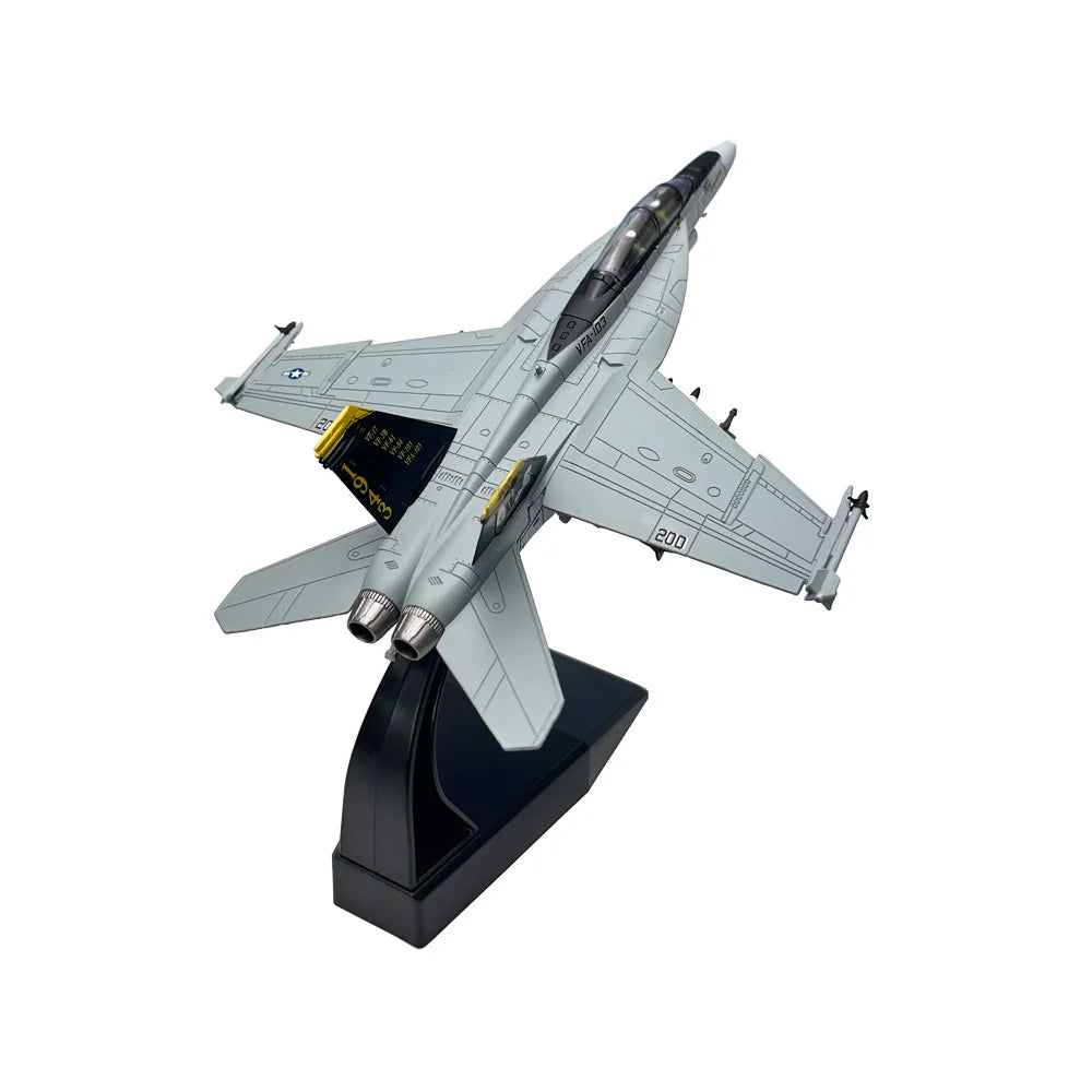 F-18 Super Hornet Strike Fighter (1:100)
