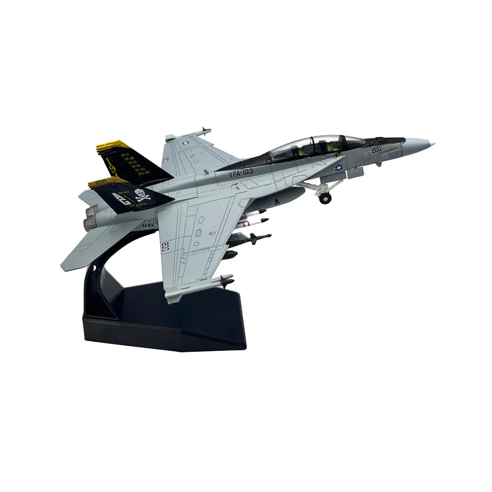 F-18 Super Hornet Strike Fighter (1:100)