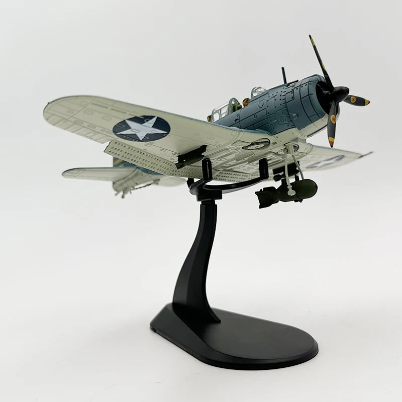 SBD-3 Midway Dauntless Bomber Fighter Aircraft Model (1:72)